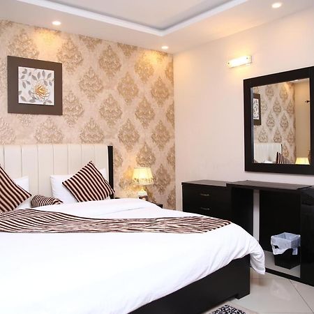 Hotel Safari Club 3 Bahria Town Rawalpindi Esterno foto