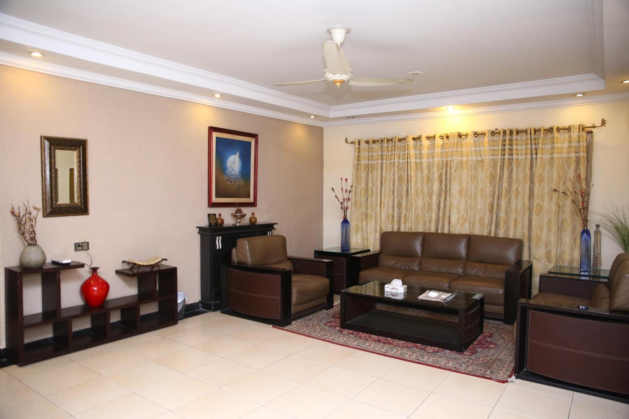 Hotel Safari Club 3 Bahria Town Rawalpindi Esterno foto