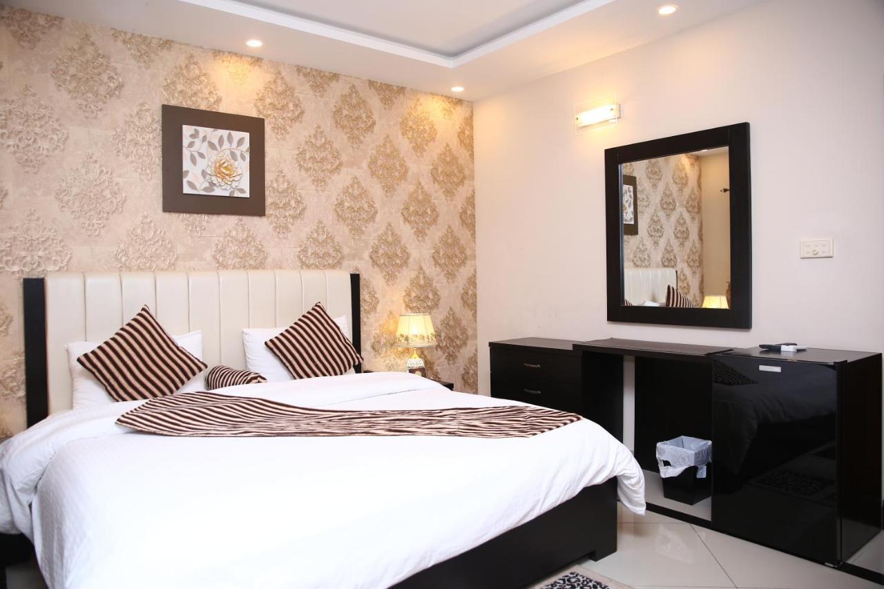Hotel Safari Club 3 Bahria Town Rawalpindi Esterno foto