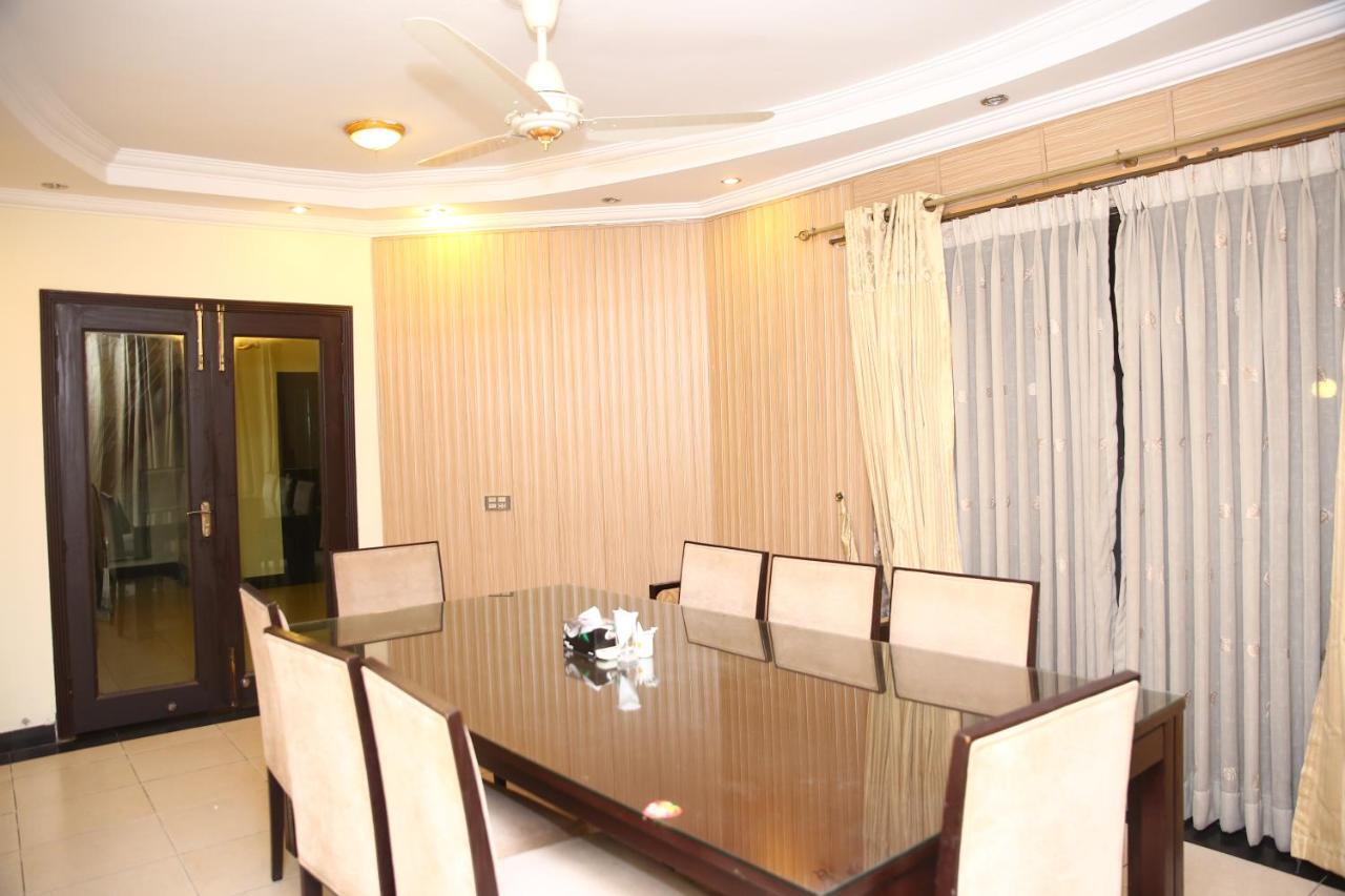 Hotel Safari Club 3 Bahria Town Rawalpindi Esterno foto